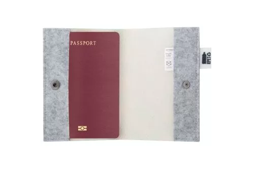 CreaFelt Pass egyediesíthető RPET útlevéltartó