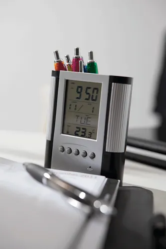 BUTLER - LCD-kijelzős ébresztőóra  