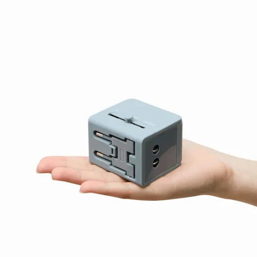 TRAVEL MATE - utazó adapter  
