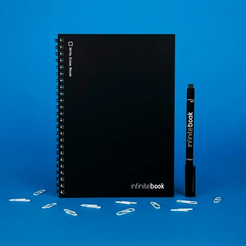 INFINITEBOOK PLAIN A5. Infinitebook rugalmas borítóval és 15 sima oldallal