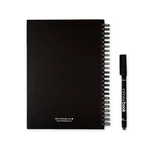 STARTER KIT INFINITEBOOK A5. A készlet tartalmaz egy „Infinitebook”-ot, egy tisztító készletet, egy markert és egy markertartót