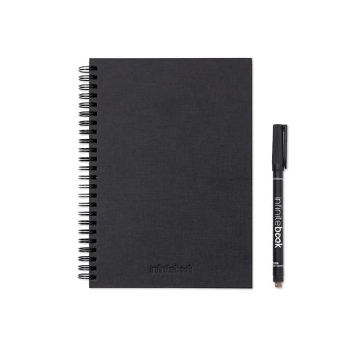 STARTER KIT INFINITEBOOK A5 PLANNER TEXTURE. Készlet, amely tartalmazza az „Infinitebook” kemény borítós könyvet, 1 tisztító készletet, 1 jelölőt és 1 golyóstoll tartót