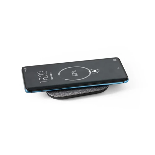 RENEWAL CHARGER. Gyors 10W-os vezeték nélküli töltő újrahasznosított PET-ből (100% rPET) Szürke 