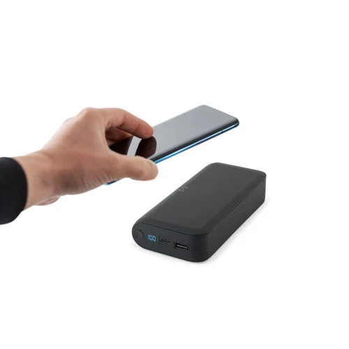 BECKER 20. 20.000 mAh-s power bank újrahasznosított ABS-ből (100% rABS) 15W szupergyors vezeték nélküli töltővel Fekete 