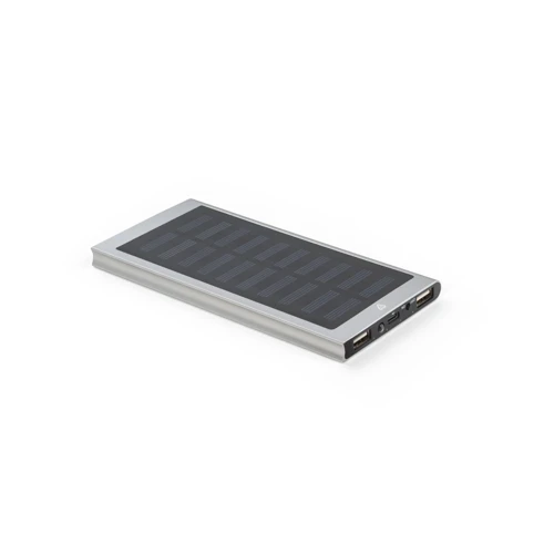 CLERK. 8.000 mAh kapacitású power bank napelemmel 100%-ban újrahasznosított alumíniumból Szatén ezüst 