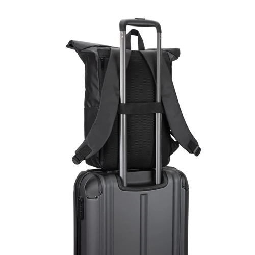 OSASCO BPACK. Rolltop hátizsák cipzáras rendszerrel, amely lehetővé teszi a felsőrész feltekerését a hátizsák térfogatának megfelelően, 600D újrahasznosított poliészterből készült Fekete 