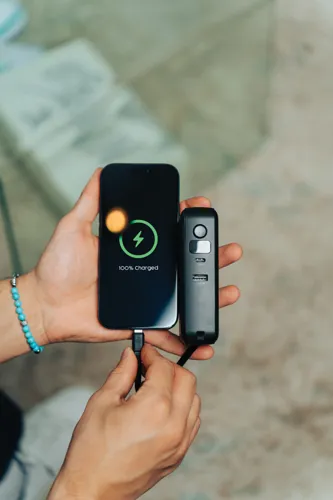 Urban Vitamin Eureka RCS újrah.65W hibrid töltő és powerbank