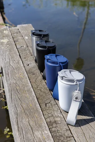 Cuppa RCS újrahasznosított acél vákuumpohár zsinórral