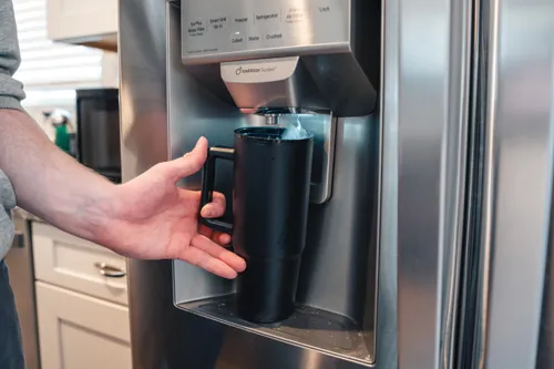 Tana RCS újrahasznosított műanyag pohár fogantyúval, 750 ml