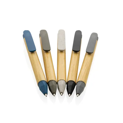 Újrahasznosított papírból készült toll