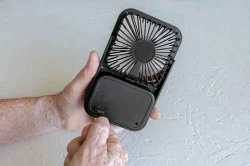 Aervina RCS újrah. műanyag újratölthető asztali ventilátor Fekete 