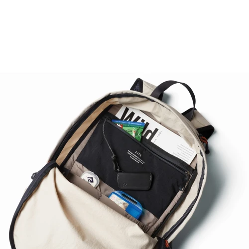 Bellroy Lite Daypack Barna 