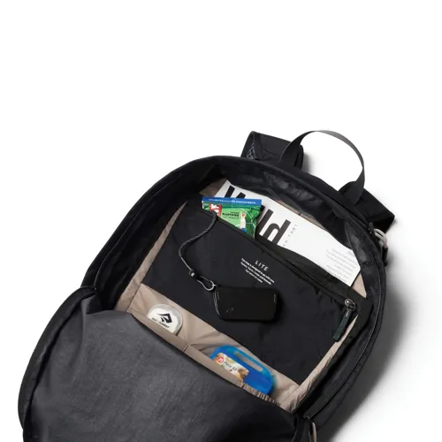 Bellroy Lite Daypack Fekete 