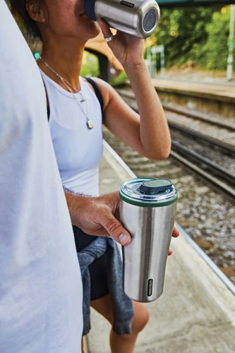 Black+Blum szigetelt utazó pohár, 600 ml Zöld 