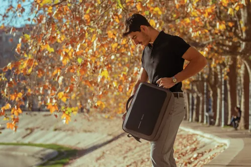 Bobby Bizz 2.0 lopásbiztos hátizsák és aktatáska Szürke 