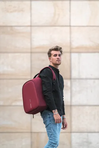 Bobby Hero Regular lopásbiztos hátizsák Piros 