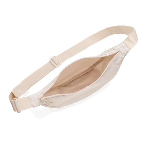 Crescent AWARE™ RPET félhold alakú sling táska Barna 