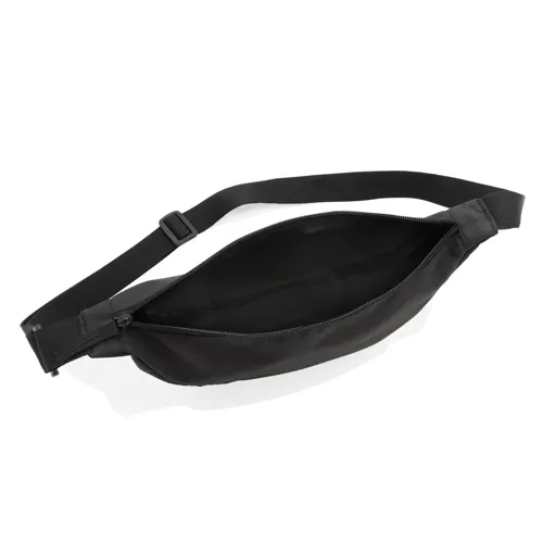 Crescent AWARE™ RPET félhold alakú sling táska Fekete 