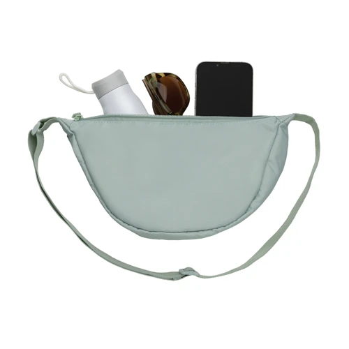 Crescent AWARE™ RPET félhold alakú sling táska Zöld 