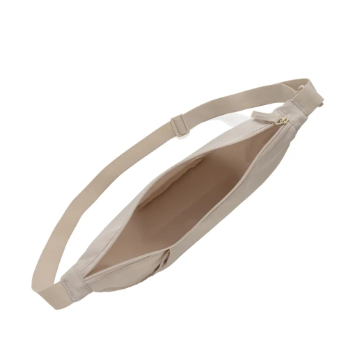Crescent XL AWARE™ RPET félhold alakú sling táska Barna 