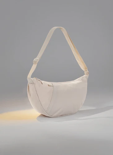 Crescent XL AWARE™ RPET félhold alakú sling táska Barna 