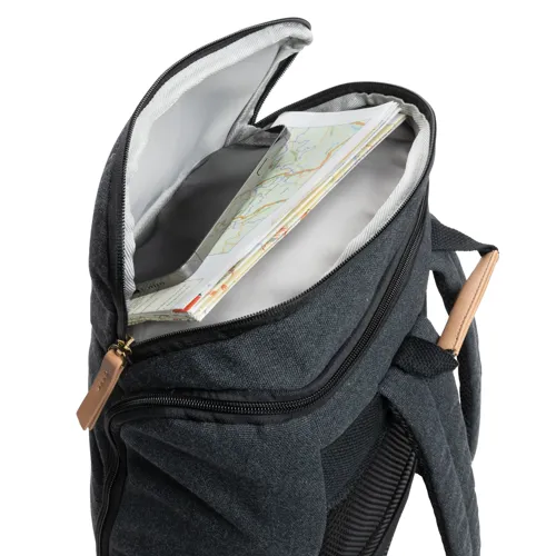 Impact AWARE™ 16oz. újrahasznosított vászon laptop hátizsák Fekete 