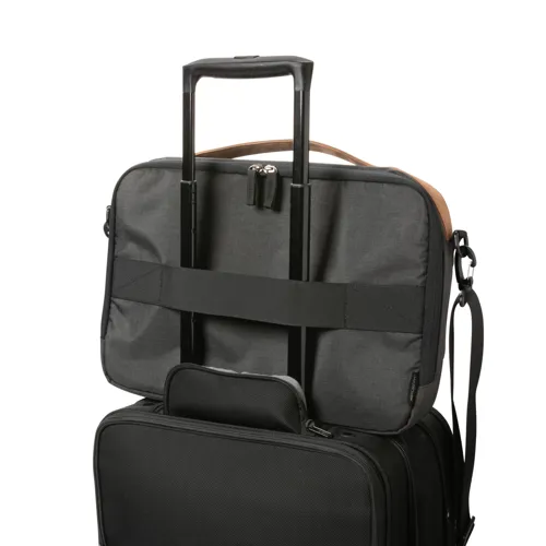 "Impact AWARE™ 300D two tone deluxe 15,6""-es laptoptáska" Fekete 