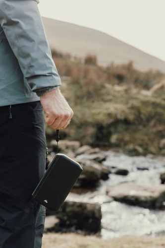 Nordic Drift Titan 10 000 mAh-s napelemes powerbank Fekete 