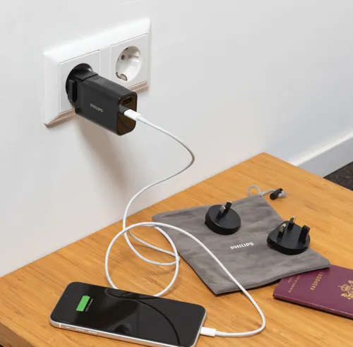 Philips 30W-os ultragyors PD töltő utazáshoz Fekete 