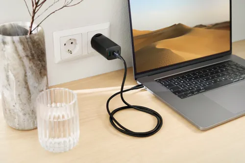Philips 65W ultra gyors PD 3-portos USB fali töltő Fekete 