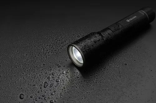 RCS újrah. alumínium USB tölthető nagy teherbírású zseblámpa Fekete 