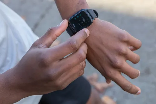 RCS újrahasznosított TPU Fit Watch Fekete 