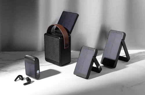 Skywave RCS újrah. műanyag napelemes powerbank, 10 000 mAh Fekete 