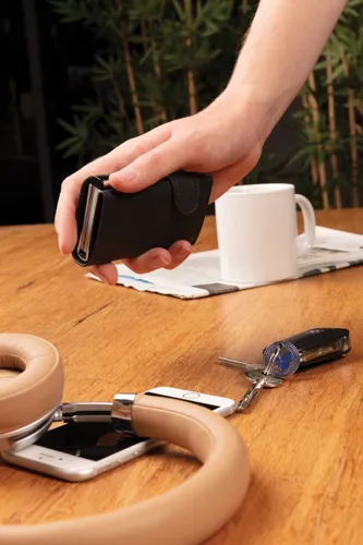 Standard alumínium RFID kártyatartó PU pénztárcával Fekete 