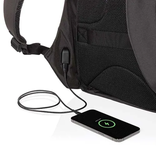 Swiss Peak AWARE™ lopásgátló 15,6"-es laptop hátizsák Fekete 