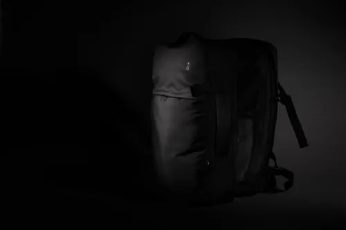 Swiss Peak AWARE™ RPET 15,6"-es bővíthető hétvégi hátizsák Fekete 