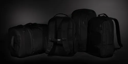 Swiss Peak AWARE™ RPET 15,6"-es bővíthető hétvégi hátizsák Fekete 