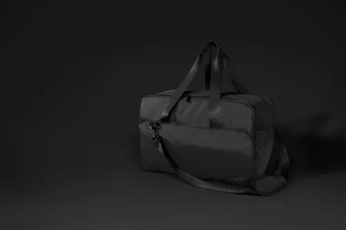 Swiss Peak Aware™ RPET 15,6"-es laptop hétvégi táska Fekete 