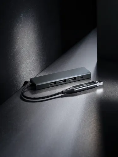 Terra RCS újrahasznosított alumínium elosztó 3 USB porttal Szürke 