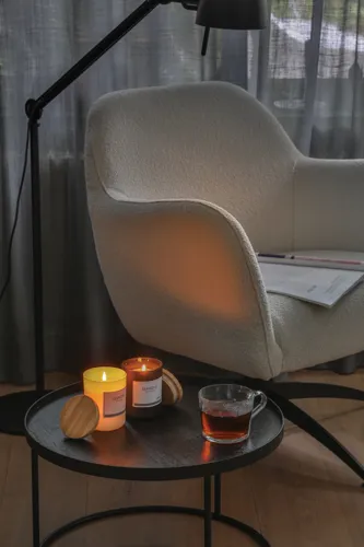 Ukiyo deluxe illatos gyertya bambusz fedővel Fekete 