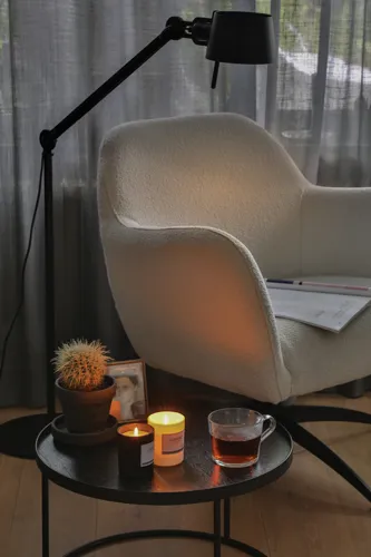Ukiyo kis méretű illatos gyertya üveg tartóban Fehér 