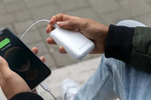 Urban Vitamin Alameda 10 000 mAh 18W-os PD powerbank Fehér 