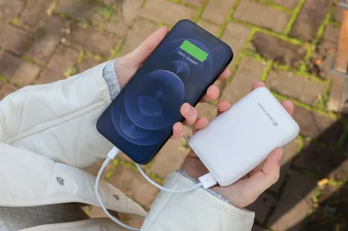 Urban Vitamin Alameda 10 000 mAh 18W-os PD powerbank Fehér 