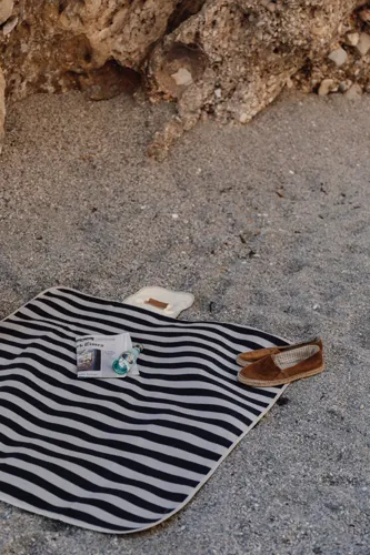 VINGA Alba GRS RPET piknik takaró, kicsi Fekete 