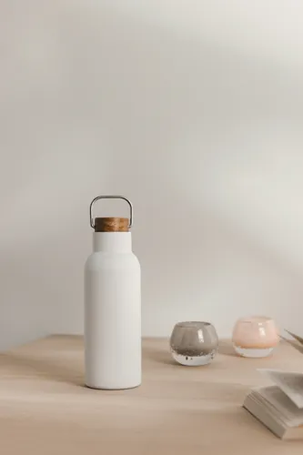 VINGA Ciro RCS újrahasznosított vákuumpalack, 580 ml Fehér 
