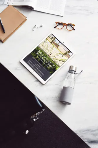 VINGA Lean Glass üveg vizespalack Szürke 