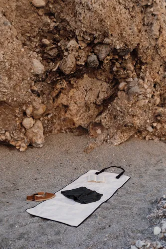 VINGA Volonne AWARE™ újrahasznosított vászon strandszőnyeg Fehér 