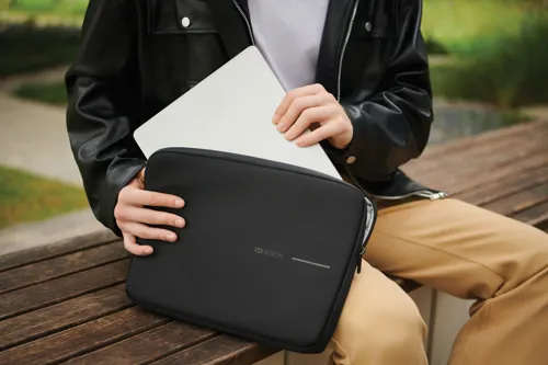 XD Design 14"-es laptop tok Fekete 