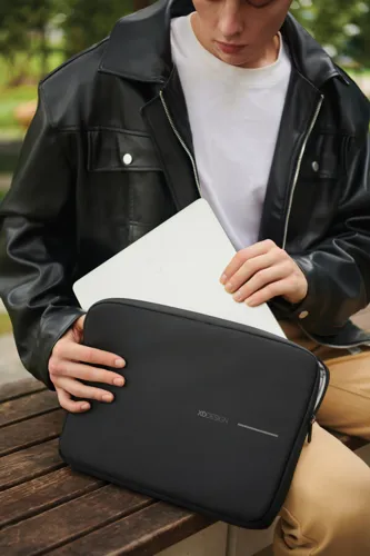 XD Design 14"-es laptop tok Fekete 