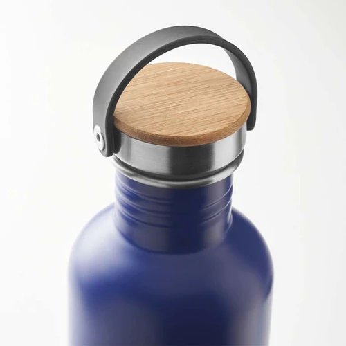 750 ml-es, egyedi Pantone színű, szimplafalú rozsdamentes acél palack.  